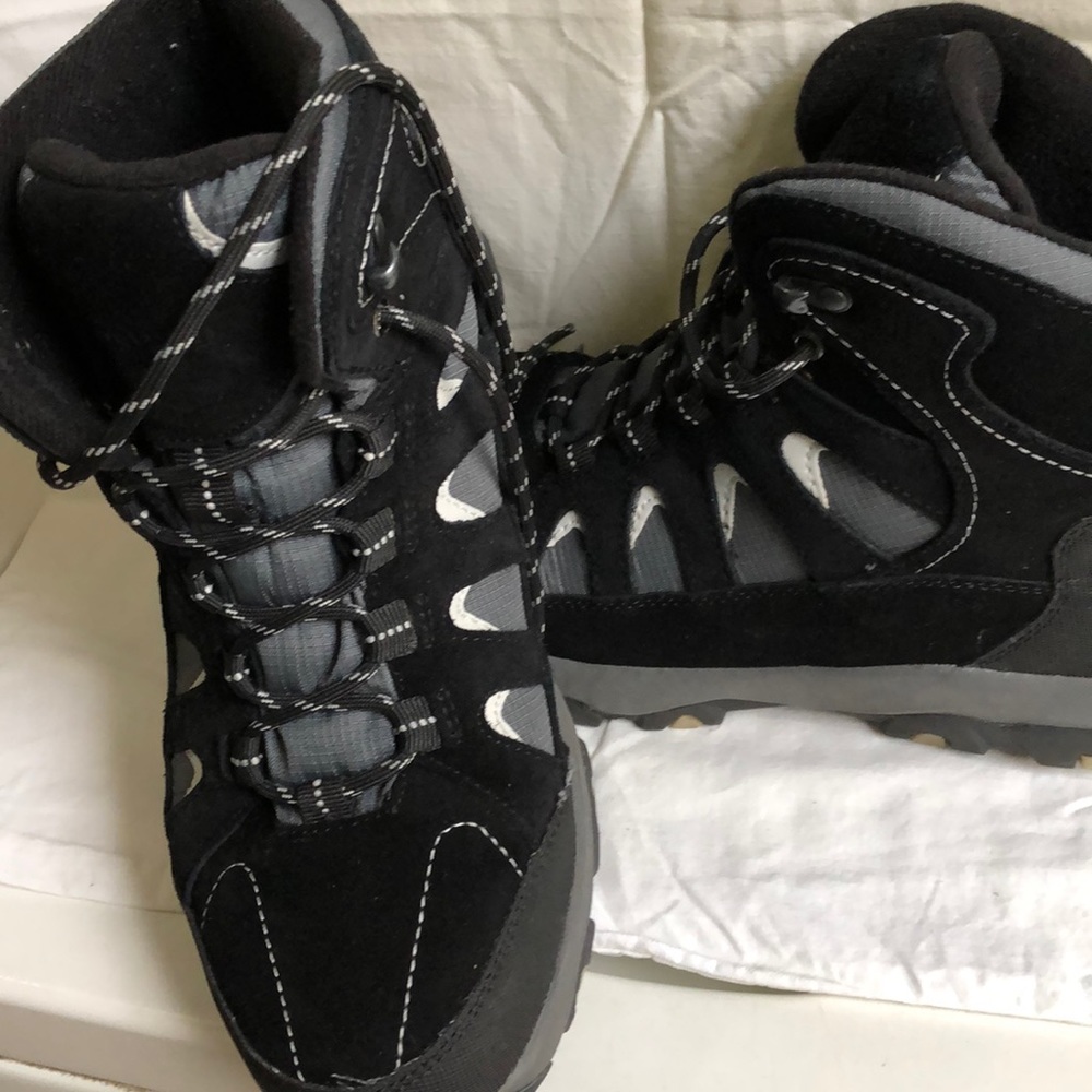 Winter ankle boots